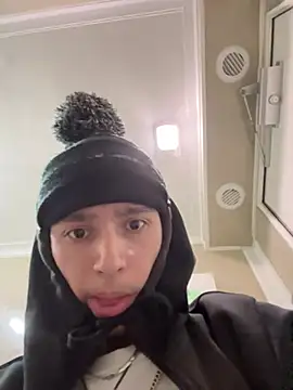 qbaby96 online show from February 14, 2025, 11:21 am