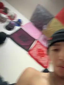 qbaby96 online show from September 29, 2025, 7:19 pm