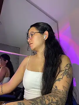 Rosita forever  online show from May 10, 2026, 3:33 am