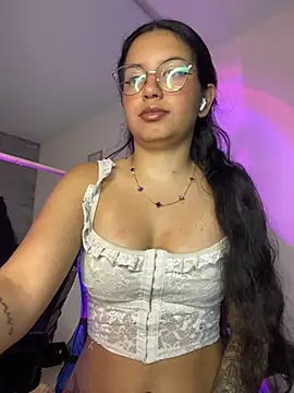 Rosita forever  online show from May 11, 2026, 4:04 pm