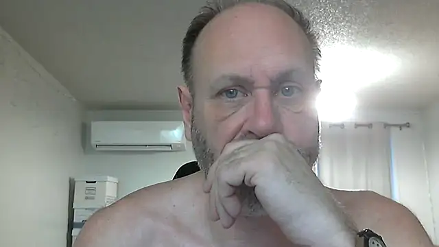 Snapshot of fireinside1963 chatting on March 4, 2026, 1:11 am fireinside1963 online show from March 4, 2026, 1:11 am