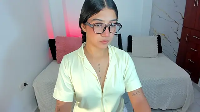 Snapshot of martina_roldam chatting on June 11, 2026, 4:21 am martina roldam online show from June 11, 2026, 4:21 am