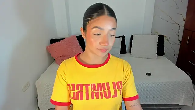 Snapshot of martina_roldam chatting on July 17, 2026, 3:02 am martina roldam online show from July 17, 2026, 3:02 am