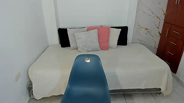 Snapshot of martina_roldam chatting on July 18, 2026, 3:44 am martina roldam online show from July 18, 2026, 3:44 am