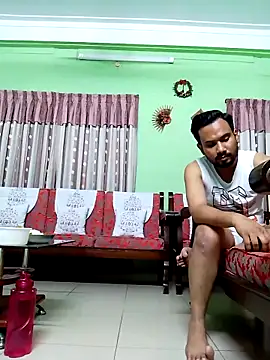 GildanK18 online show from February 21, 2025, 2:06 pm