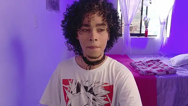 Snapshot of seven7xis chatting on September 12, 2025, 9:48 pm seven7xis online show from September 12, 2025, 9:48 pm