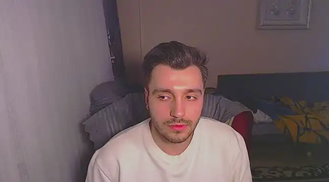 handsomeee04 online show from February 26, 2025, 7:49 pm