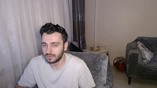Snapshot of handsomeee04 chatting on May 20, 2026, 11:00 pm handsomeee04 online show from May 20, 2026, 11:00 pm