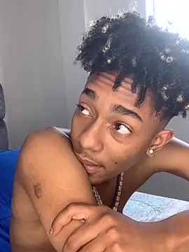 Boy cock18 online show from December 25, 2024, 5:47 pm