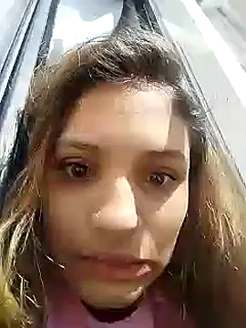 charlotes28 online show from January 1, 2025, 2:09 pm