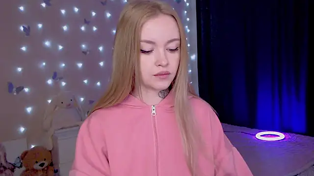 Snapshot of Naughty_Mable chatting on February 22, 2026, 11:58 pm Naughty Mable online show from February 22, 2026, 11:58 pm