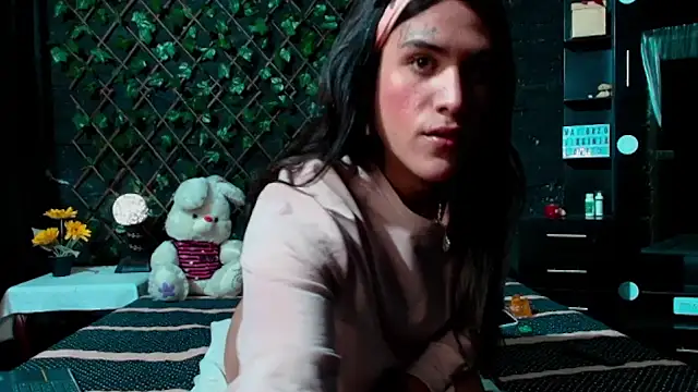 selene  fortuna online show from October 4, 2025, 1:53 pm