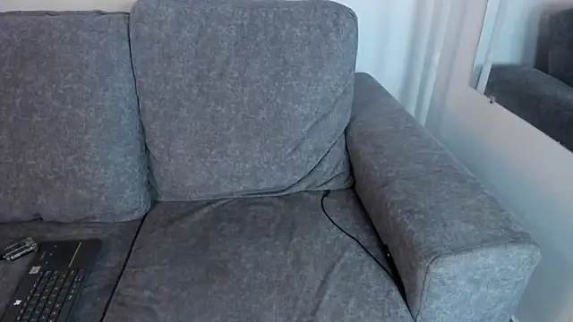 Abril jones10 online show from February 21, 2025, 8:40 am