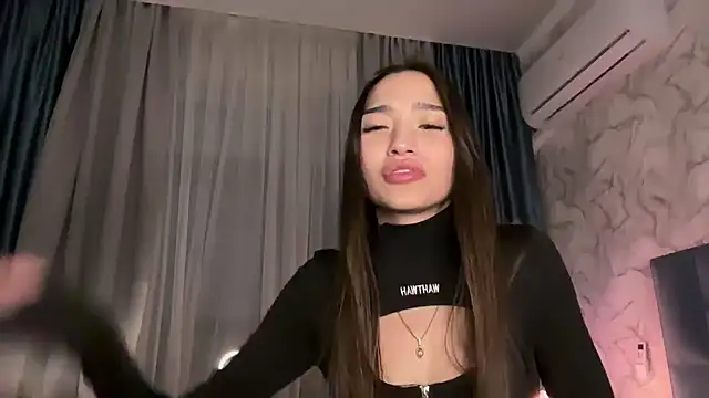 Snapshot of MilenaMilven chatting on January 6, 2025, 12:05 am MilenaMilven online show from January 6, 2025, 12:05 am