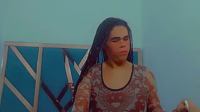 Snapshot of fox_naughty_violet chatting on December 4, 2025, 7:44 pm fox naughty violet online show from December 4, 2025, 7:44 pm