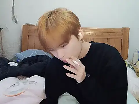 DOUMI98 online show from December 20, 2025, 3:24 am