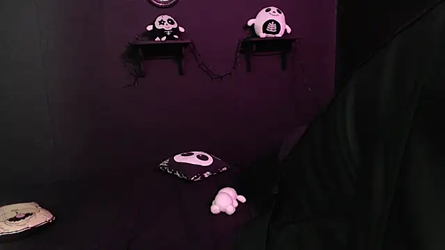 rousstattoo online show from October 3, 2025, 11:35 pm