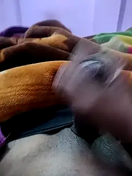 PLAYBOYYRAAJ online show from January 22, 2025, 1:53 pm