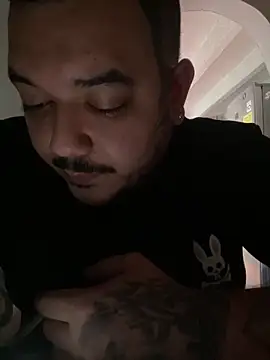 Snapshot of El_Titan1998 chatting on March 9, 2025, 3:38 pm El Titan1998 online show from March 9, 2025, 3:38 pm