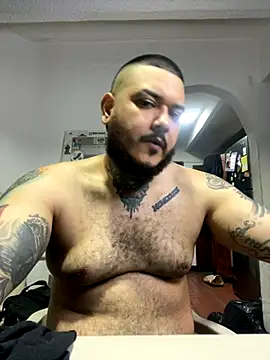 Snapshot of El_Titan1998 chatting on October 7, 2025, 11:24 pm El Titan1998 online show from October 7, 2025, 11:24 pm