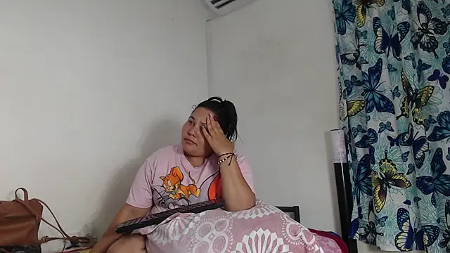 kariragapeass18 online show from January 6, 2025, 2:26 am