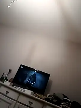 kevincumporn online show from November 23, 2025, 6:41 pm