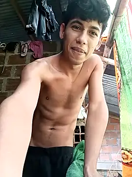 Snapshot of Andres123cv chatting on May 1, 2026, 4:55 pm Andres123cv online show from May 1, 2026, 4:55 pm