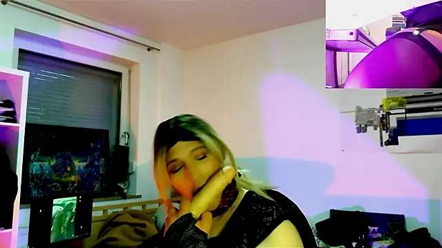 DYasmin69 online show from February 15, 2025, 7:27 am