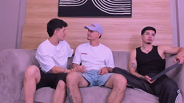 Snapshot of hell_twink chatting on May 29, 2026, 3:43 pm hell twink online show from May 29, 2026, 3:43 pm