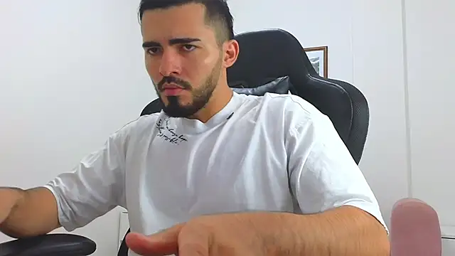 Massimoo 07 online show from January 30, 2025, 7:59 pm