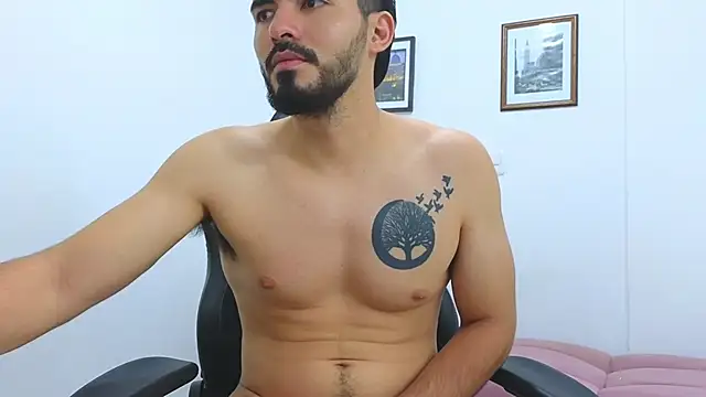 Massimoo 07 online show from February 8, 2025, 1:22 am