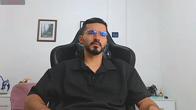 Massimoo 07 online show from September 25, 2025, 8:12 pm