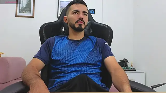 Massimoo 07 online show from October 18, 2025, 3:13 pm