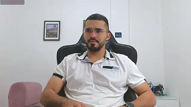 Massimoo 07 online show from December 13, 2025, 8:58 pm