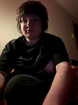  dwhorekin  online show from November 30, 2025, 12:14 am