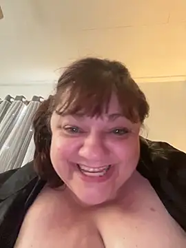 Snapshot of Luciouslouise72@xh chatting on September 26, 2025, 2:54 pm Luciouslouise72xh online show from September 26, 2025, 2:54 pm