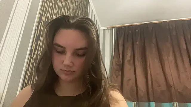 Dreamyblushfairy online show from January 1, 2025, 5:11 pm