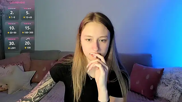 Snapshot of Haley_Vixen chatting on May 25, 2026, 8:09 am Haley Vixen online show from May 25, 2026, 8:09 am