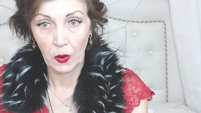 Snapshot of SilviaHart chatting on October 3, 2025, 7:27 am SilviaHart online show from October 3, 2025, 7:27 am