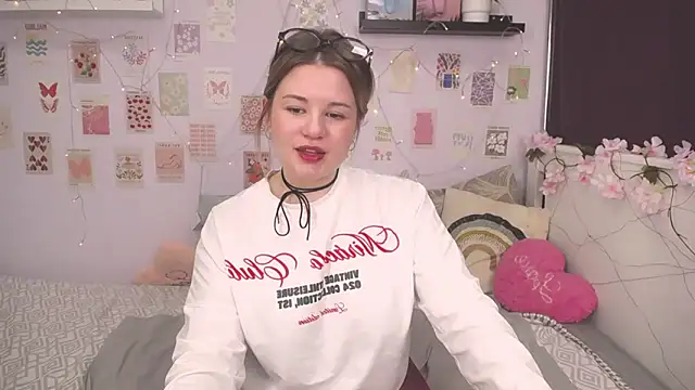 TessPleasure online show from January 9, 2025, 5:11 pm