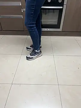 Gaby kat online show from November 19, 2025, 2:39 pm