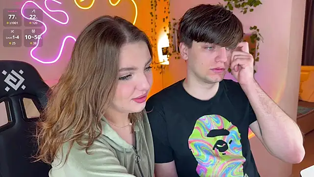 RobertAndLinela online show from September 27, 2025, 3:55 am