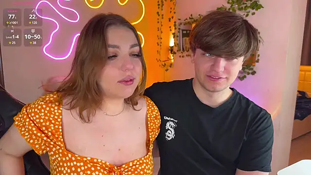 RobertAndLinela online show from October 18, 2025, 11:55 am