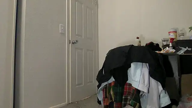 bubblebut420 online show from October 24, 2025, 8:49 pm