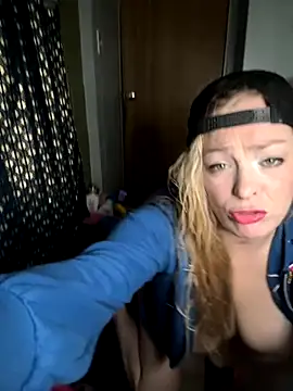 Snapshot of kayNkris chatting on November 26, 2025, 12:50 pm kayNkris online show from November 26, 2025, 12:50 pm