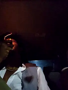 VelvetChocolate7 online show from September 17, 2025, 4:03 am