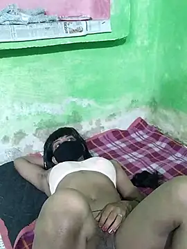 Snapshot of Coupleshow47 chatting on September 19, 2025, 10:32 pm Coupleshow47 online show from September 19, 2025, 10:32 pm