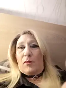 Snapshot of Sissy_Miss chatting on March 10, 2026, 10:04 pm Sissy Miss online show from March 10, 2026, 10:04 pm