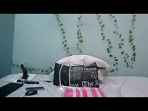 TAMARADEEXXL1989 online show from December 30, 2024, 1:47 pm