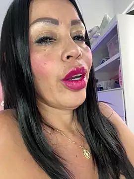 KarolRubi1 online show from January 20, 2025, 5:27 pm